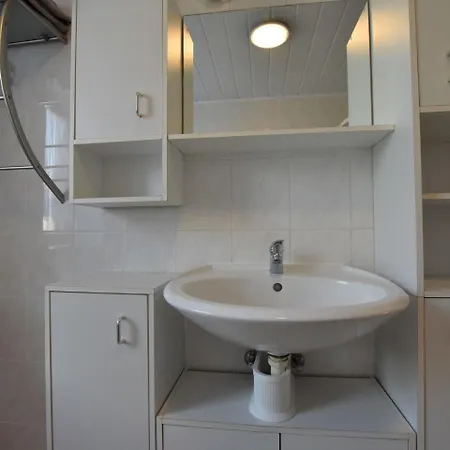 Apartment Cozy In Rostock With Terrace Lambrechtshagen