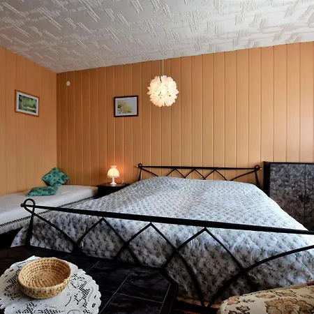 Apartment Cozy In Rostock With Terrace Lambrechtshagen