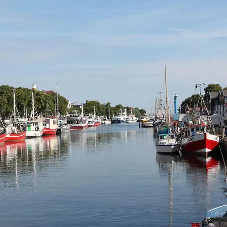 Cozy In Rostock With Terrace Apartment Lambrechtshagen